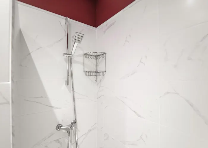 Villa Marvelous 2 Bedrooms Kagura Spacious