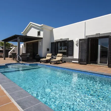 Marvelous 2 Bedrooms Kagura Spacious * بلايا بلانكا