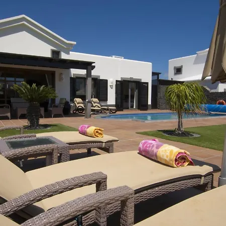 Marvelous 2 Bedrooms Kagura Spacious فيلة *